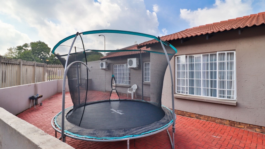 To Let 3 Bedroom Property for Rent in Elspark Gauteng