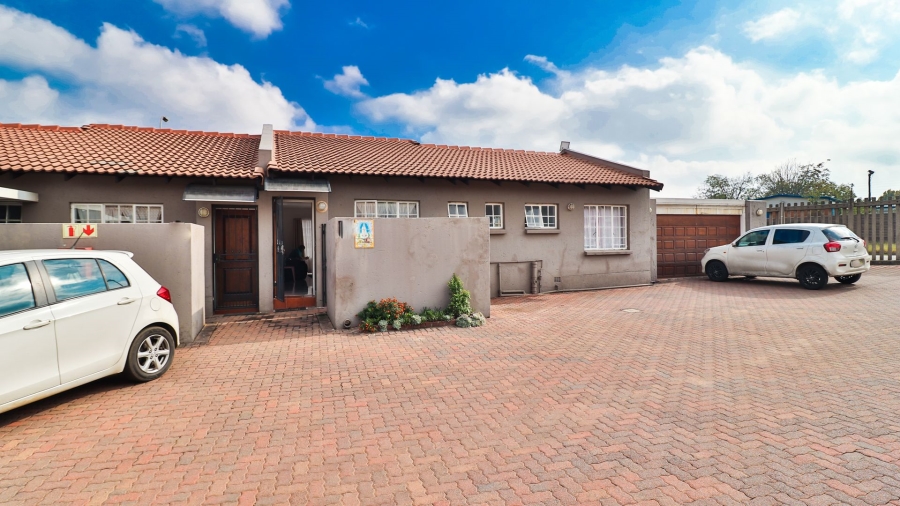 To Let 3 Bedroom Property for Rent in Elspark Gauteng