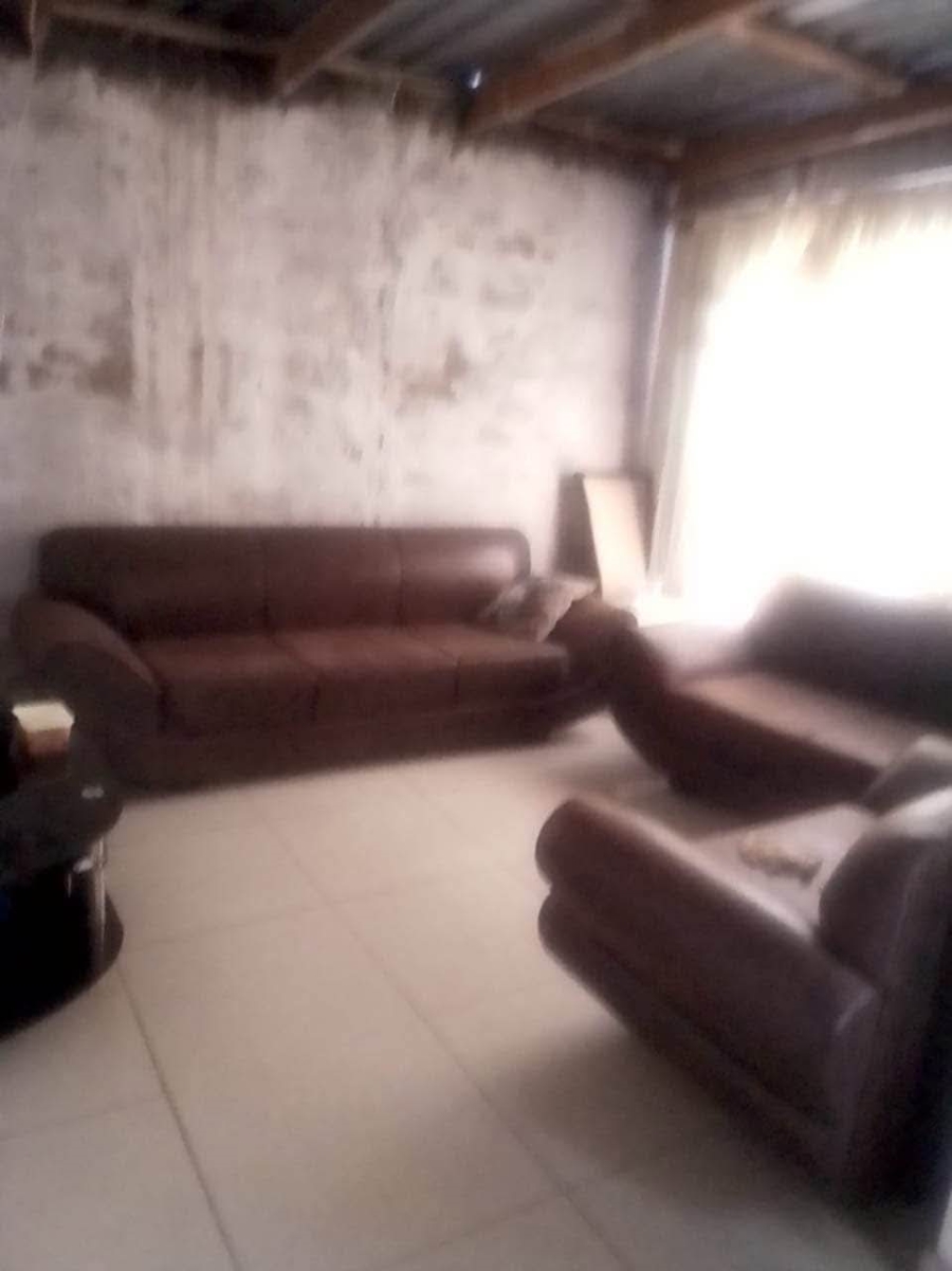 1 Bedroom Property for Sale in Mohlakeng Gauteng