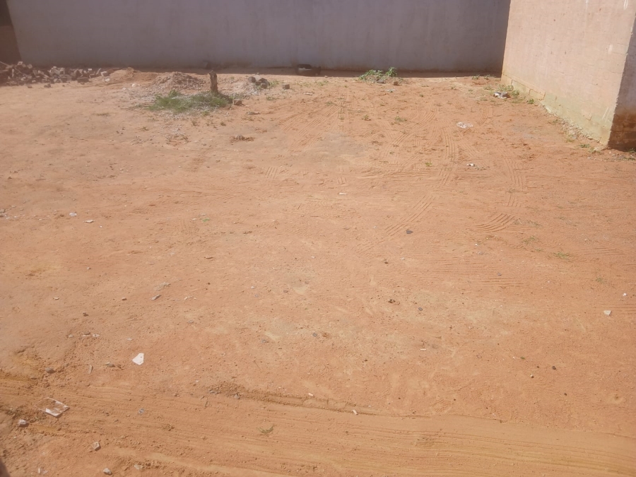 1 Bedroom Property for Sale in Mohlakeng Gauteng