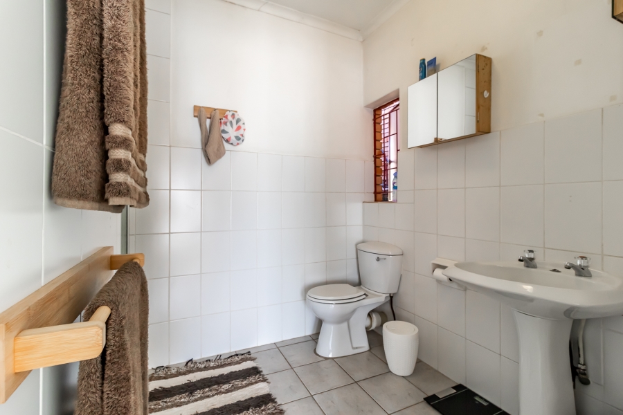 To Let 3 Bedroom Property for Rent in Waverley Gauteng
