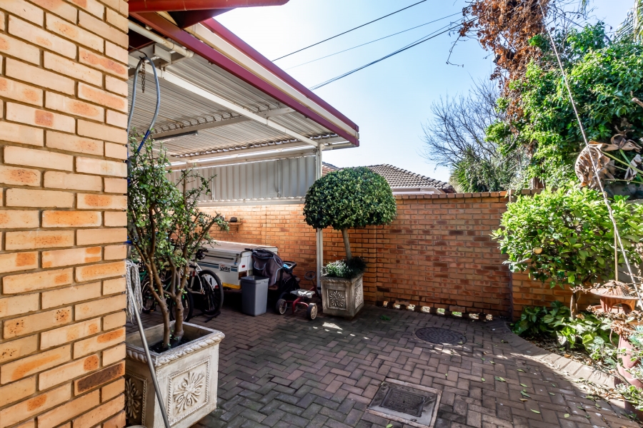 To Let 3 Bedroom Property for Rent in Waverley Gauteng