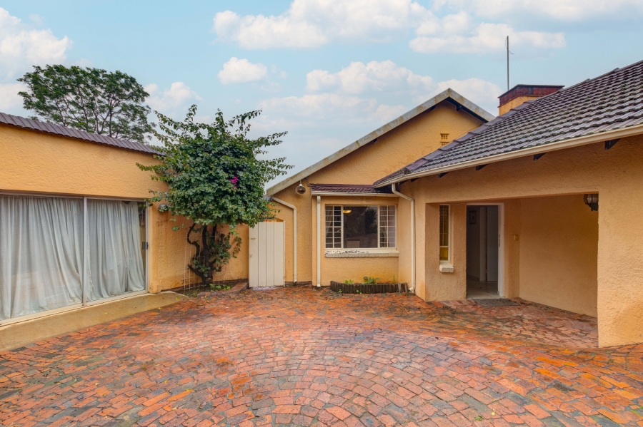 To Let 3 Bedroom Property for Rent in Parkmore Gauteng