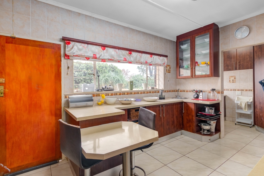 To Let 3 Bedroom Property for Rent in Parkmore Gauteng