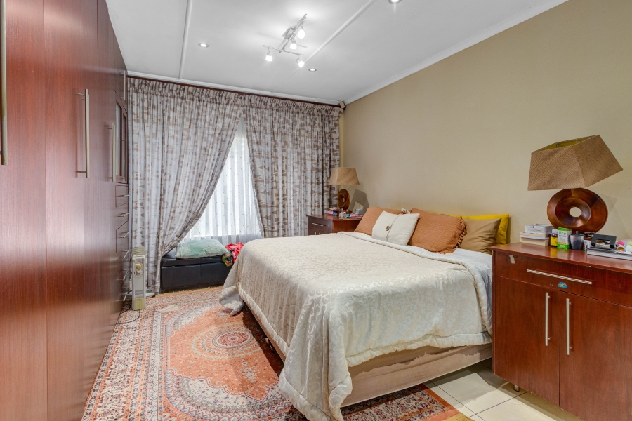 To Let 3 Bedroom Property for Rent in Parkmore Gauteng