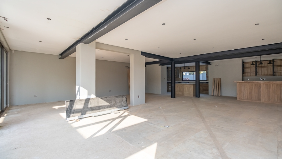 7 Bedroom Property for Sale in Midstream Estate Gauteng