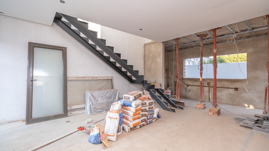 7 Bedroom Property for Sale in Midstream Estate Gauteng