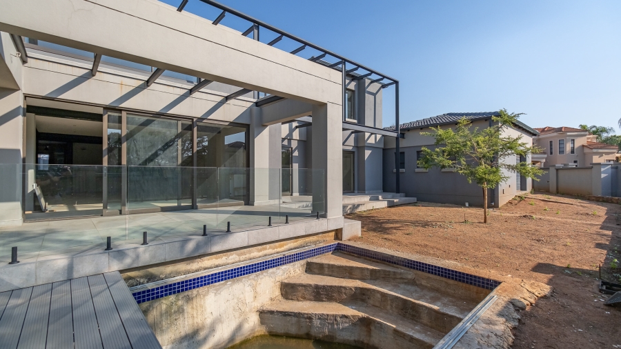 7 Bedroom Property for Sale in Midstream Estate Gauteng