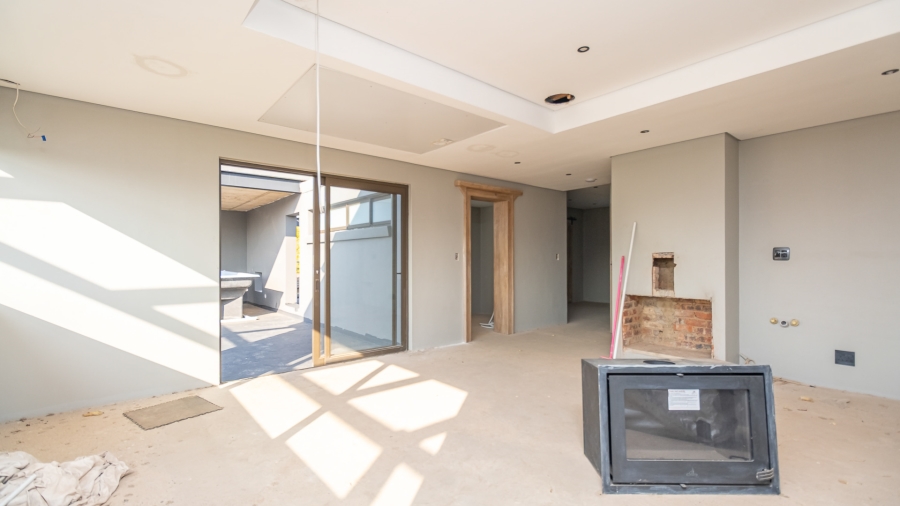7 Bedroom Property for Sale in Midstream Estate Gauteng