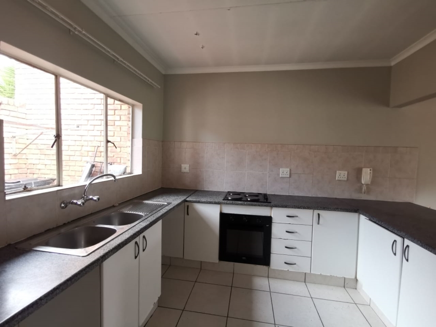 2 Bedroom Property for Sale in Mondeor Gauteng