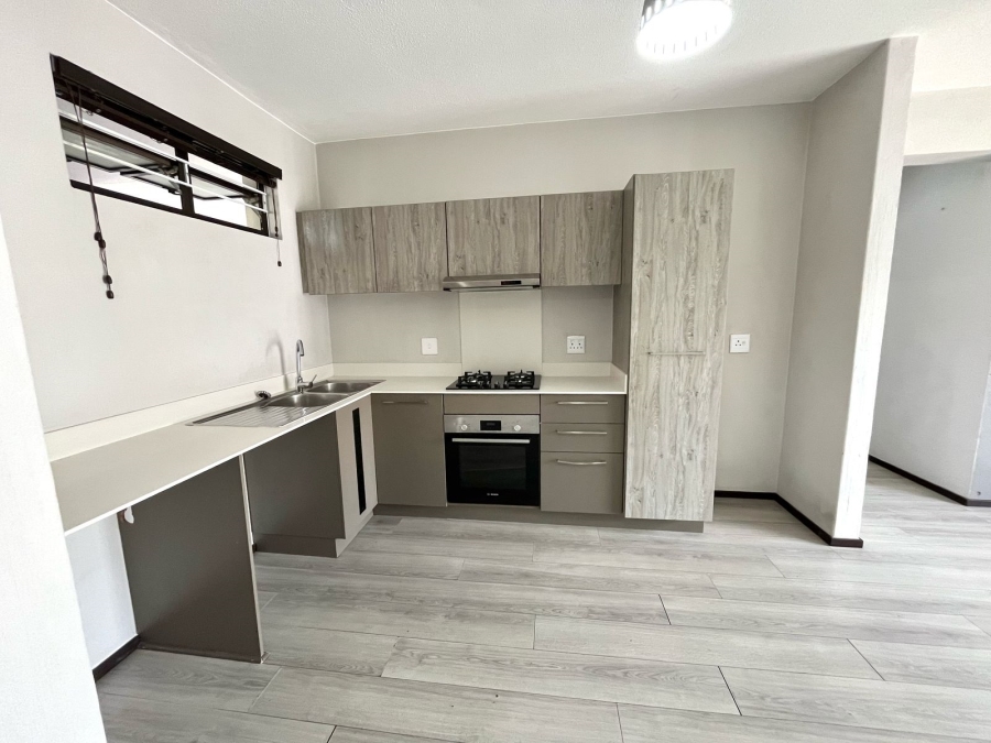 To Let 2 Bedroom Property for Rent in Broadacres Gauteng