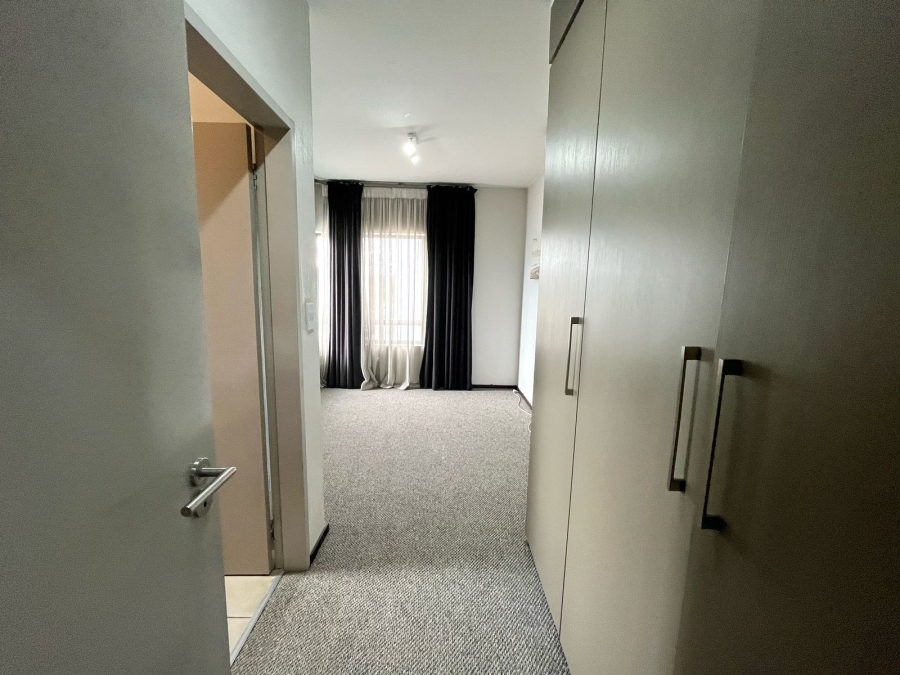 To Let 2 Bedroom Property for Rent in Broadacres Gauteng