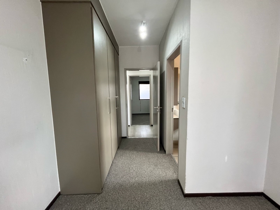 To Let 2 Bedroom Property for Rent in Broadacres Gauteng
