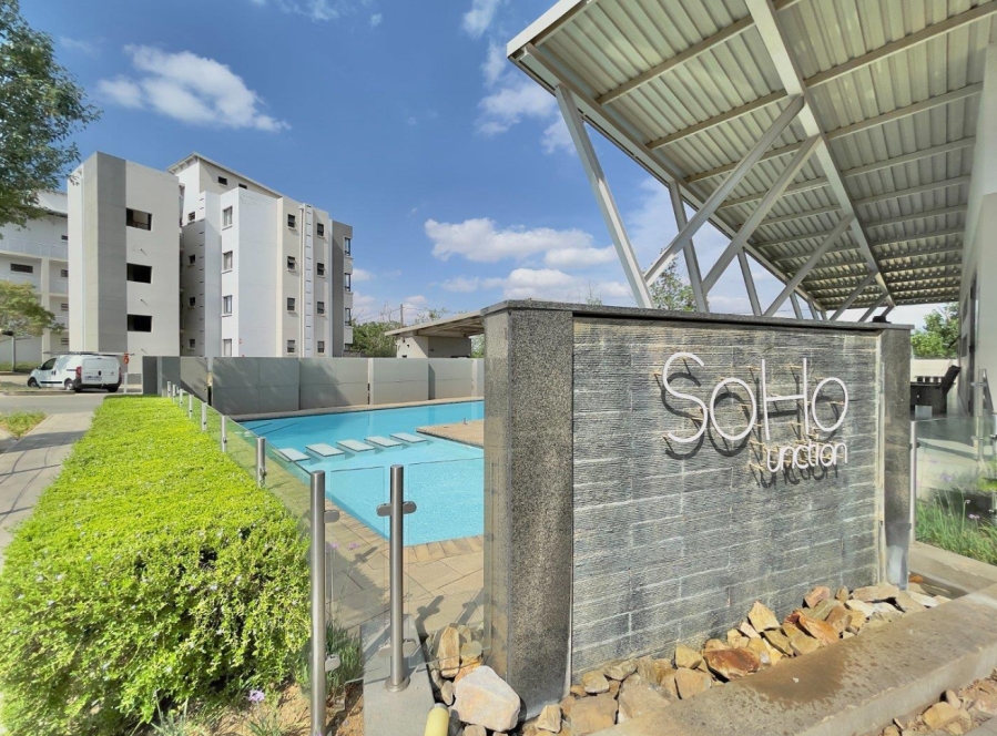 To Let 2 Bedroom Property for Rent in Broadacres Gauteng