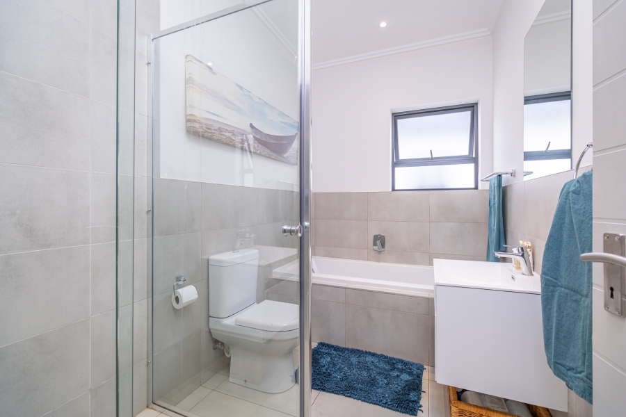 3 Bedroom Property for Sale in Pinehaven Gauteng