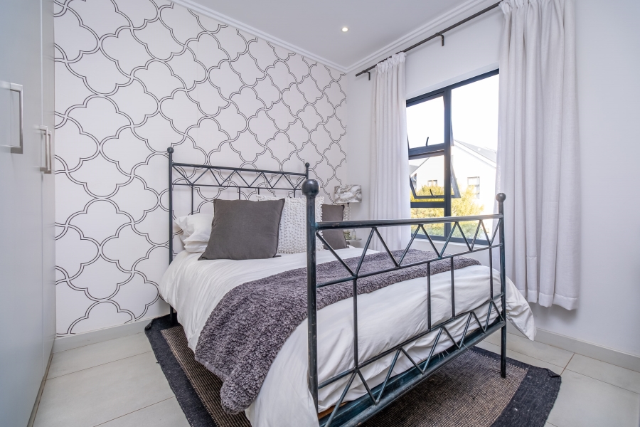 3 Bedroom Property for Sale in Pinehaven Gauteng