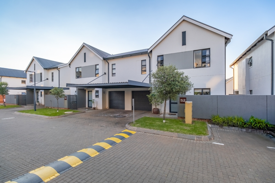 3 Bedroom Property for Sale in Pinehaven Gauteng