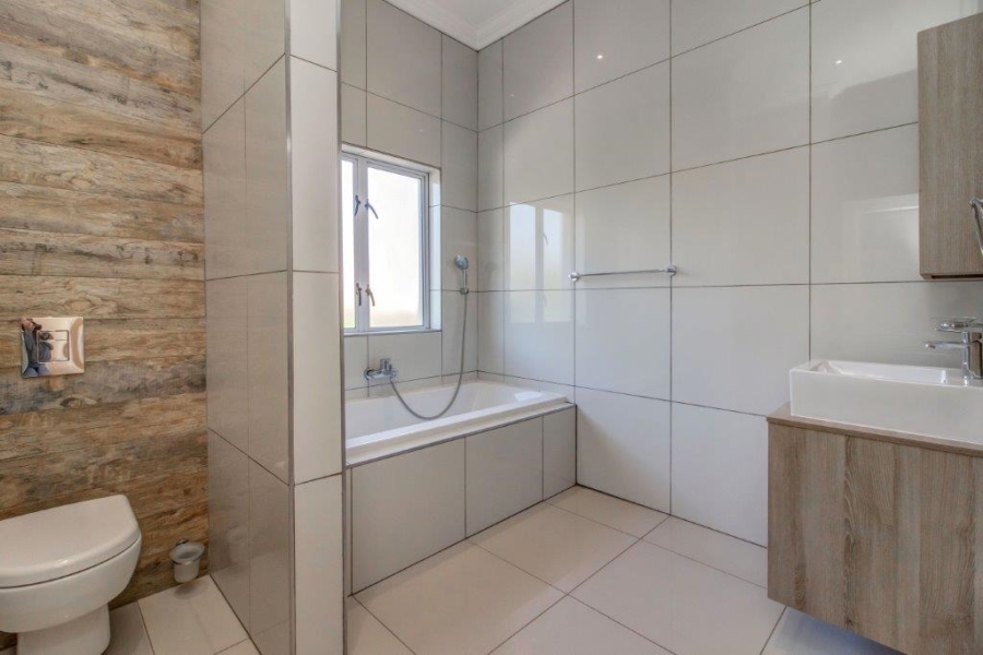 To Let 3 Bedroom Property for Rent in Hyde Park Gauteng