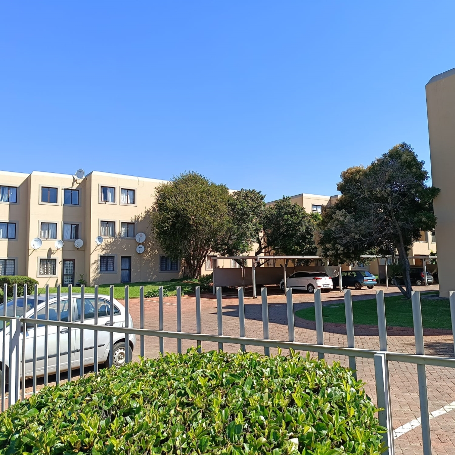 1 Bedroom Property for Sale in Weltevreden Park Gauteng