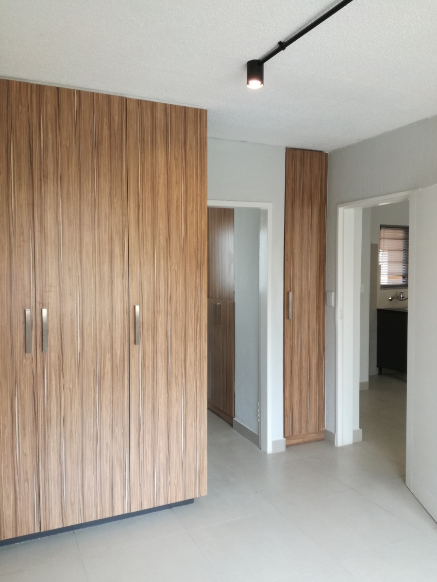 1 Bedroom Property for Sale in Weltevreden Park Gauteng