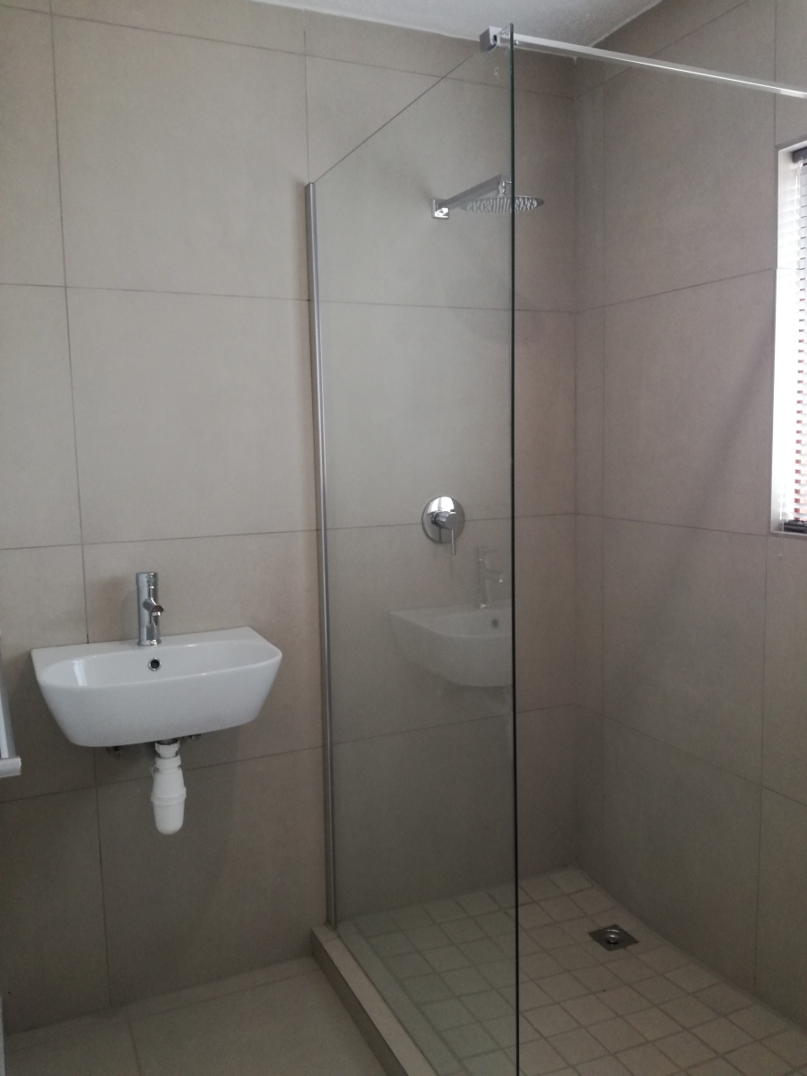 1 Bedroom Property for Sale in Weltevreden Park Gauteng