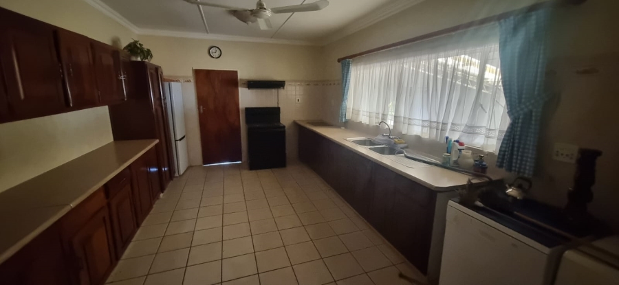 5 Bedroom Property for Sale in Kilner Park Gauteng