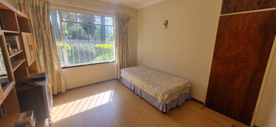 5 Bedroom Property for Sale in Kilner Park Gauteng