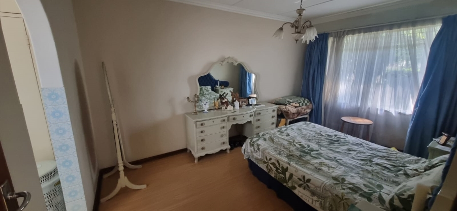 5 Bedroom Property for Sale in Kilner Park Gauteng