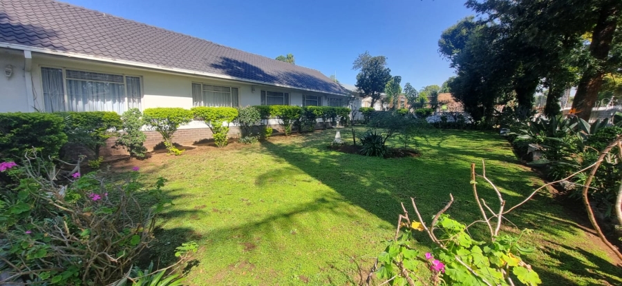 5 Bedroom Property for Sale in Kilner Park Gauteng