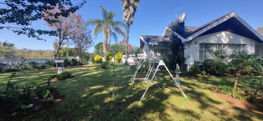 5 Bedroom Property for Sale in Kilner Park Gauteng