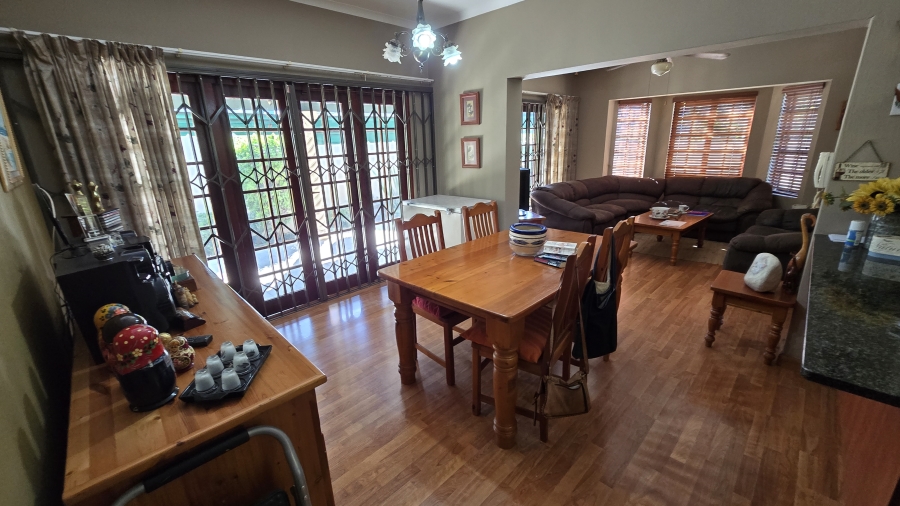 2 Bedroom Property for Sale in Weltevreden Park Gauteng