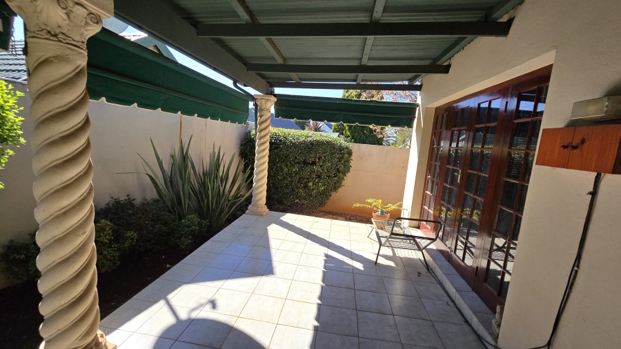 2 Bedroom Property for Sale in Weltevreden Park Gauteng
