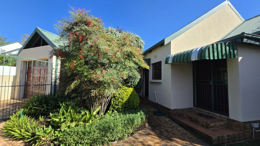 2 Bedroom Property for Sale in Weltevreden Park Gauteng