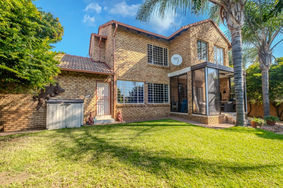 3 Bedroom Property for Sale in The Wilds Gauteng