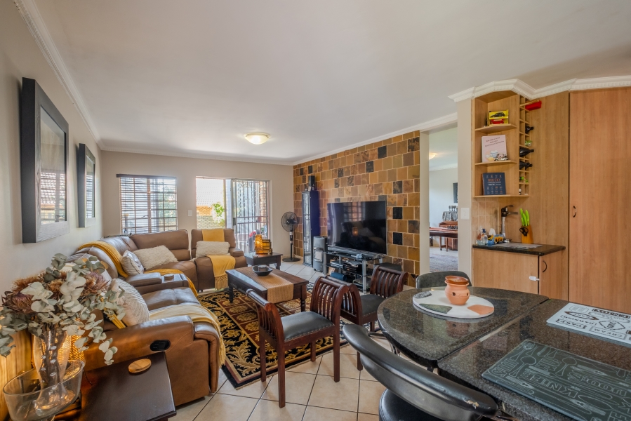 3 Bedroom Property for Sale in The Wilds Gauteng
