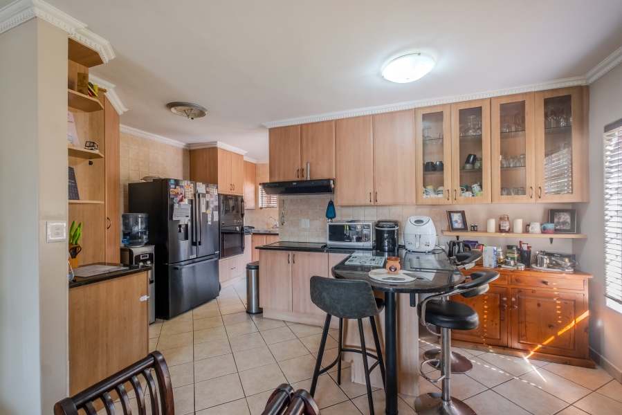 3 Bedroom Property for Sale in The Wilds Gauteng
