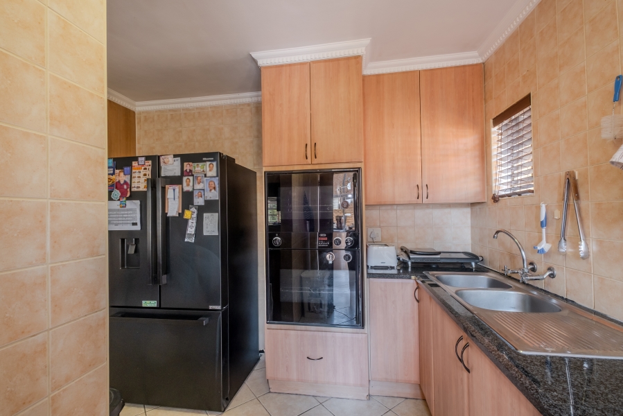 3 Bedroom Property for Sale in The Wilds Gauteng