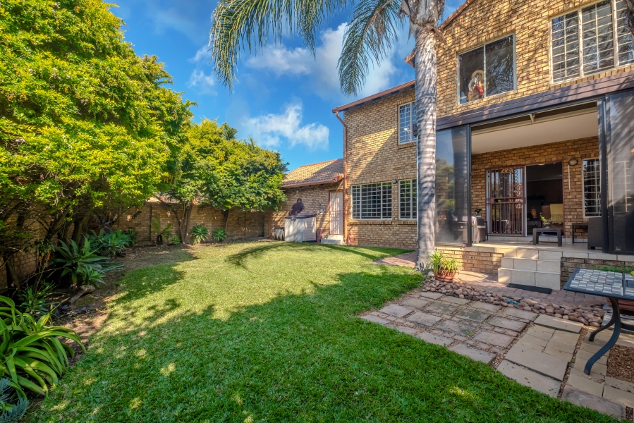 3 Bedroom Property for Sale in The Wilds Gauteng