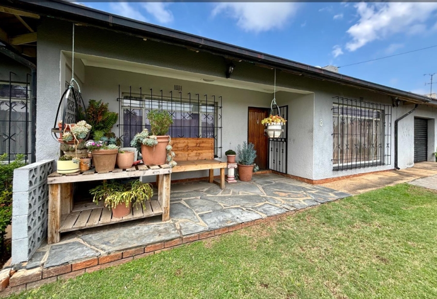 4 Bedroom Property for Sale in Tulisa Park Gauteng