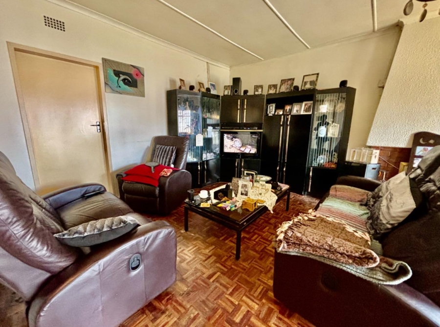 4 Bedroom Property for Sale in Tulisa Park Gauteng