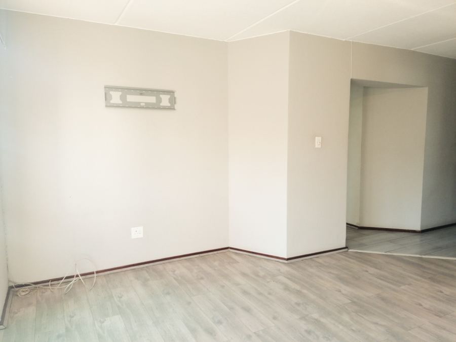 2 Bedroom Property for Sale in Boskruin Gauteng