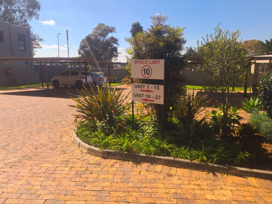2 Bedroom Property for Sale in Boskruin Gauteng