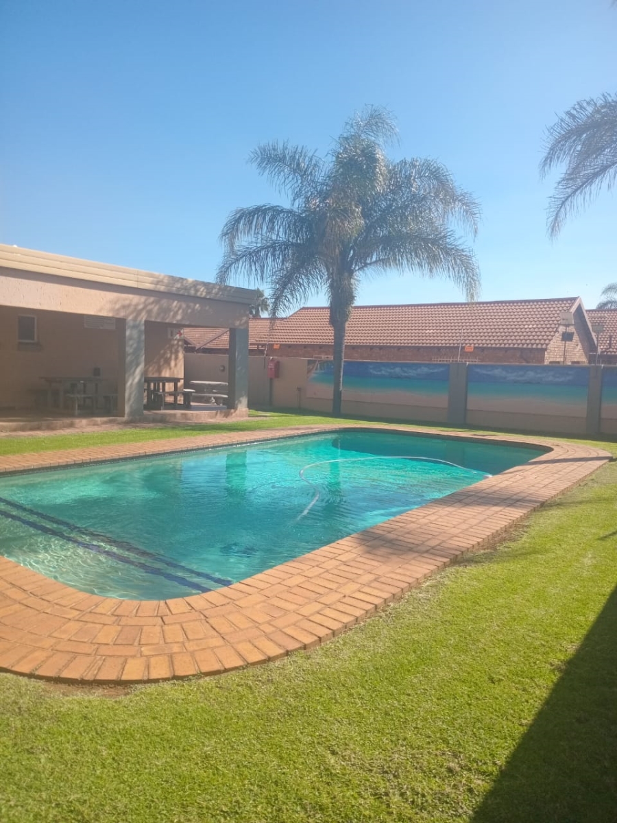 2 Bedroom Property for Sale in Randhart Gauteng