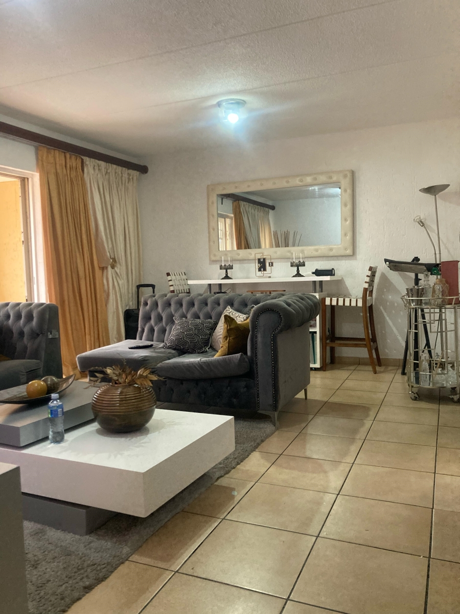 3 Bedroom Property for Sale in Ormonde Gauteng