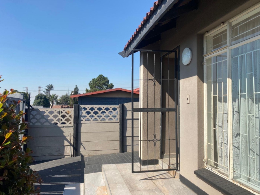 3 Bedroom Property for Sale in Tulisa Park Gauteng