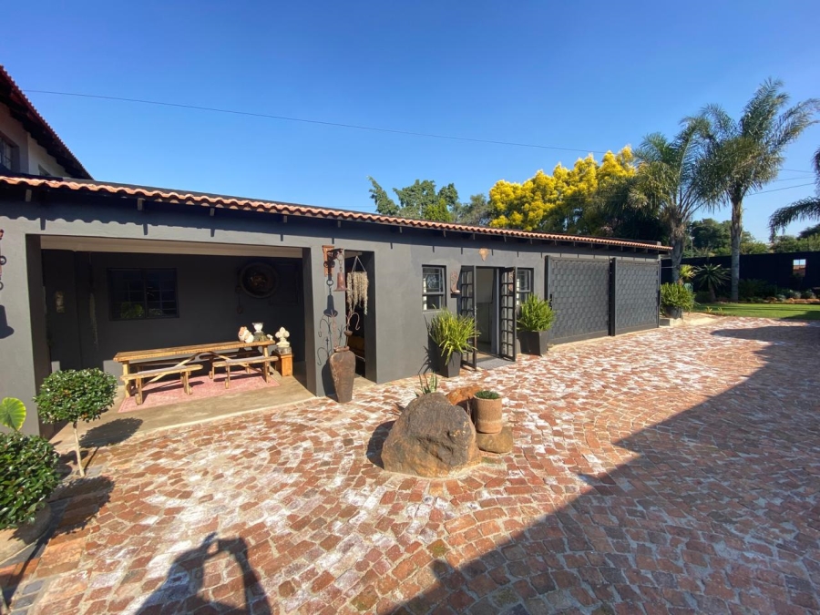 To Let 3 Bedroom Property for Rent in Faerie Glen Gauteng