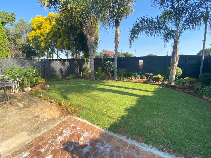 To Let 3 Bedroom Property for Rent in Faerie Glen Gauteng