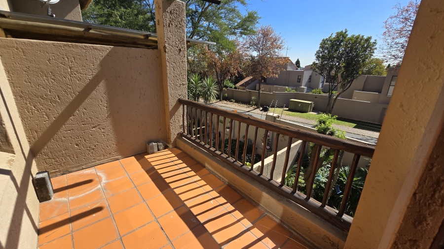1 Bedroom Property for Sale in Sunninghill Gauteng