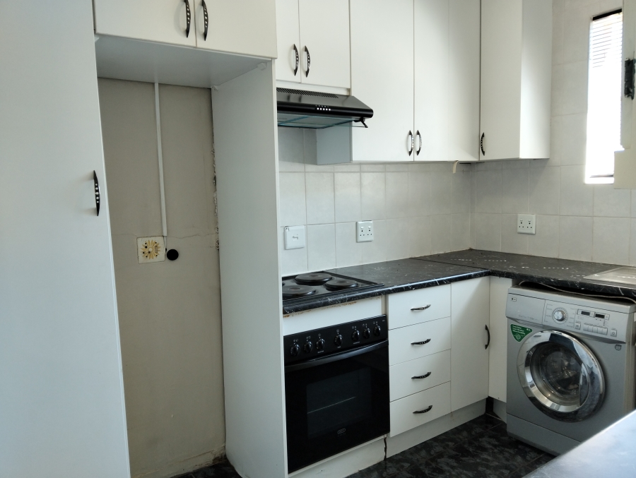 To Let 1 Bedroom Property for Rent in Albertville Gauteng