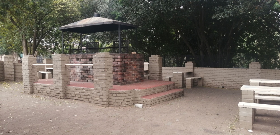 To Let 1 Bedroom Property for Rent in Albertville Gauteng